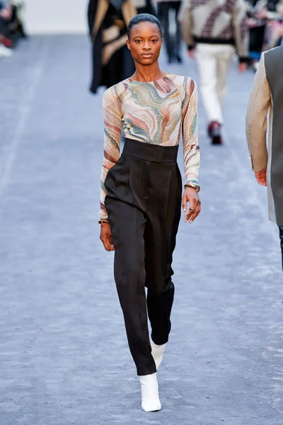 Look 52